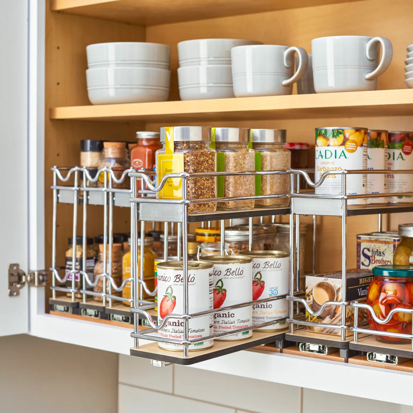 Upright Storage Pull-Out for Seasoning·Sauce