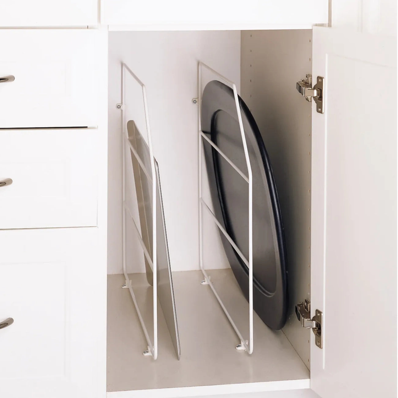 Tray Divider with Clips