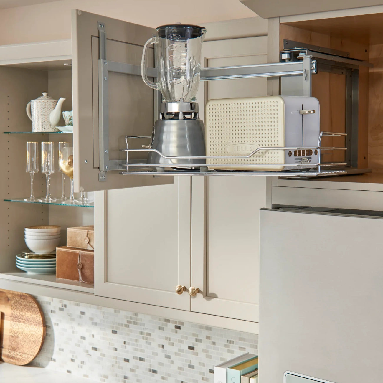 Above Appliance Pullout