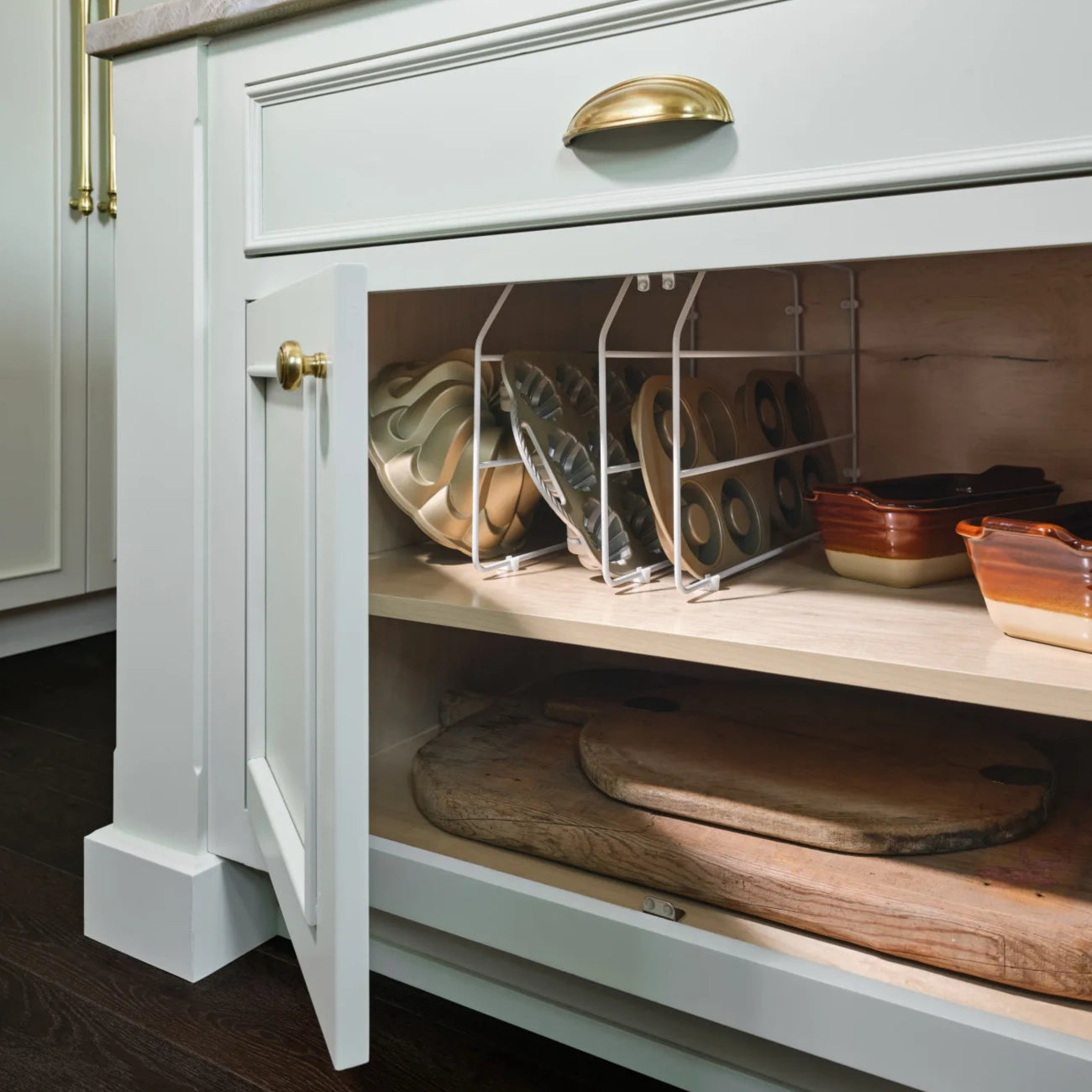 Tray Divider with Clips