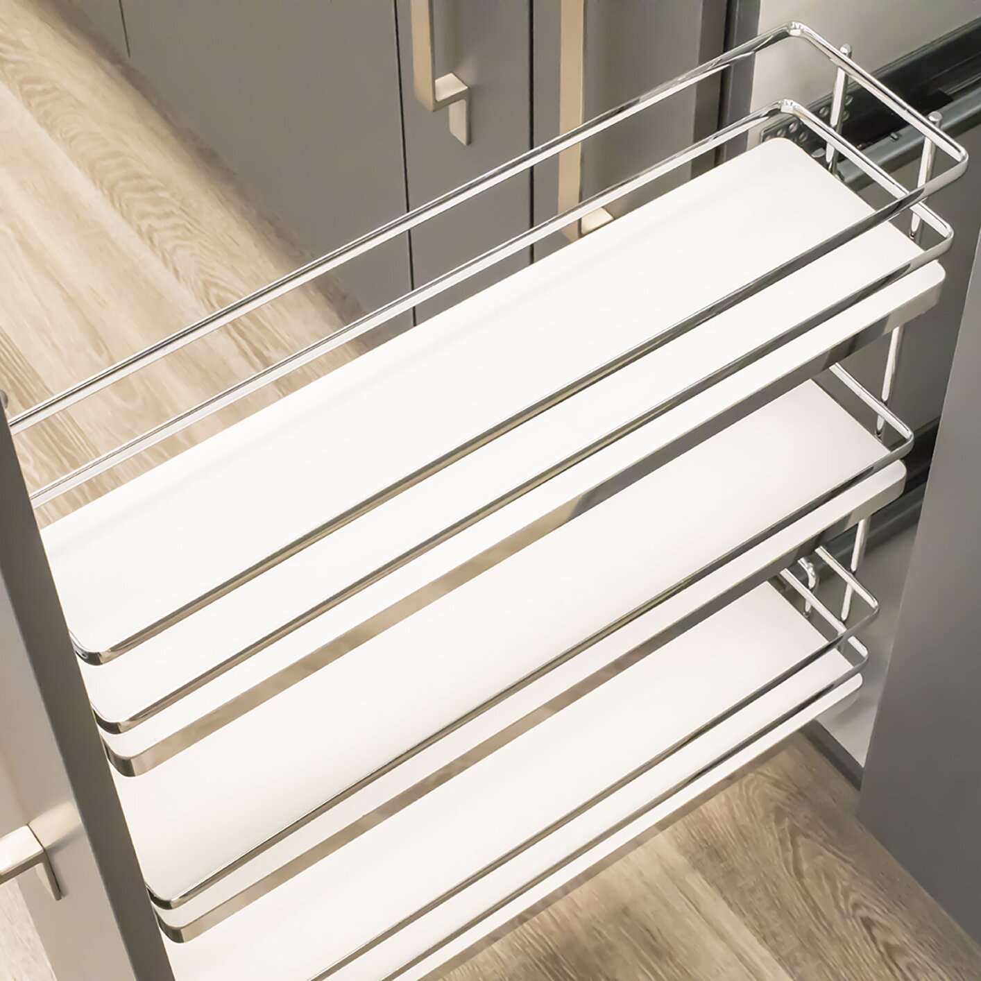 Vibo Galaxy 3 Shelf Side Pullout, 6" Full-Extension, Left Side Mounted, Soft-Close, Maple/Champagne